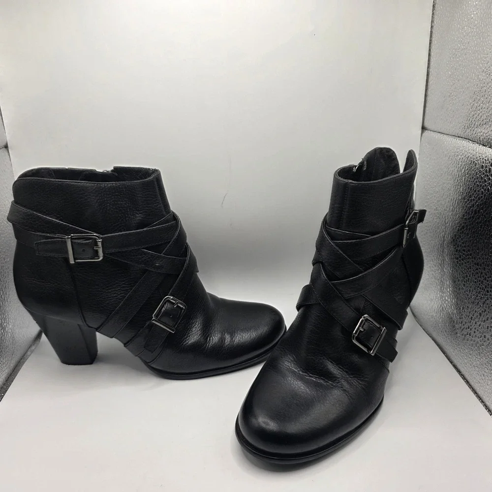 Nurture Womens Black Leather‎ Strappy Buckle Ankle Boots Block Heel Size 8.5M